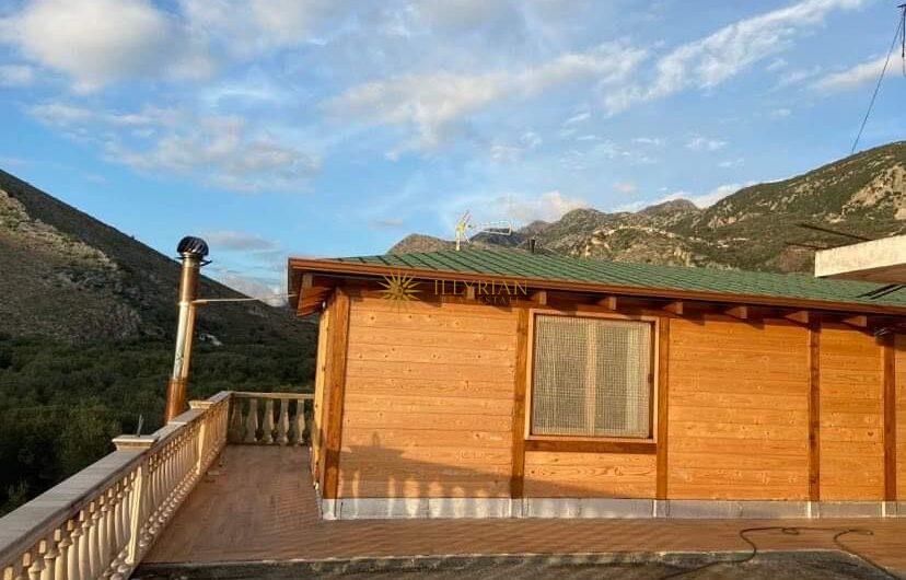 Hotel në shitje, Qeparo
