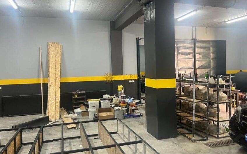 Ambjent zyrash me qera, Liqeni i Thatë