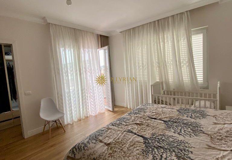 Duplex në shitje/qera, Sauk