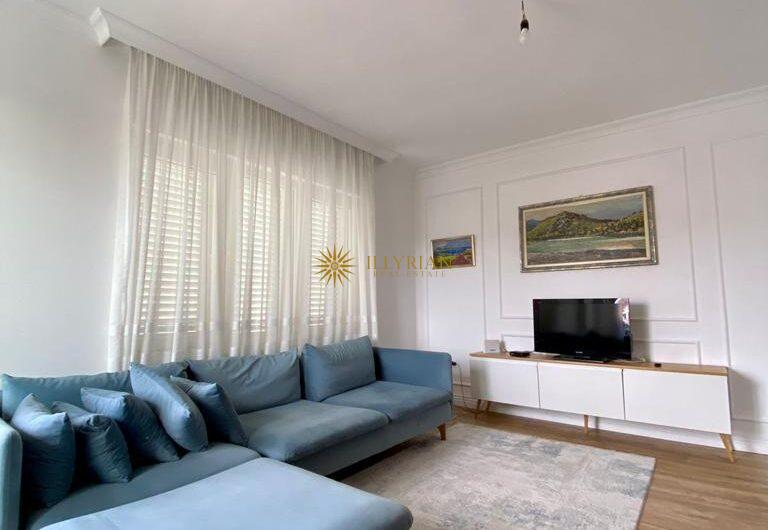 Duplex në shitje/qera, Sauk