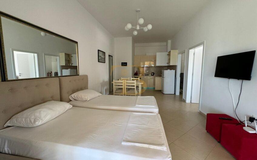 6 apartamente me qera, Sarandë