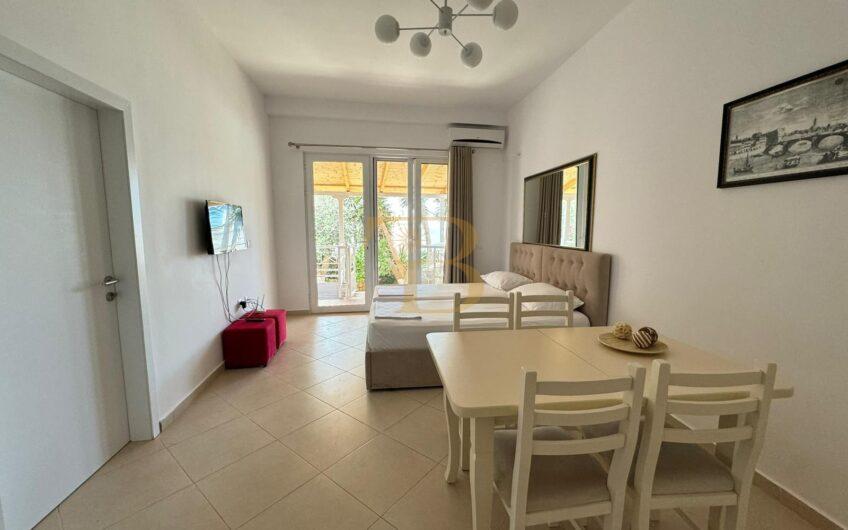 6 apartamente me qera, Sarandë