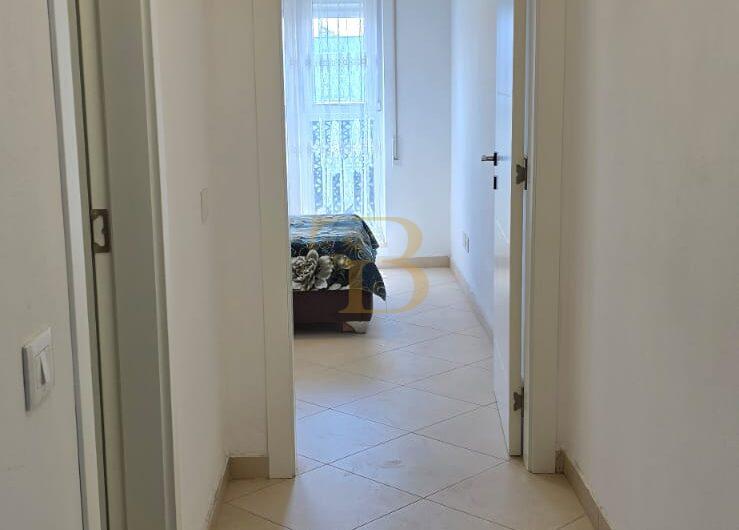 Apartament 3+1+2/2 poste parkimi në shitje, Shkolla e Bashkuar