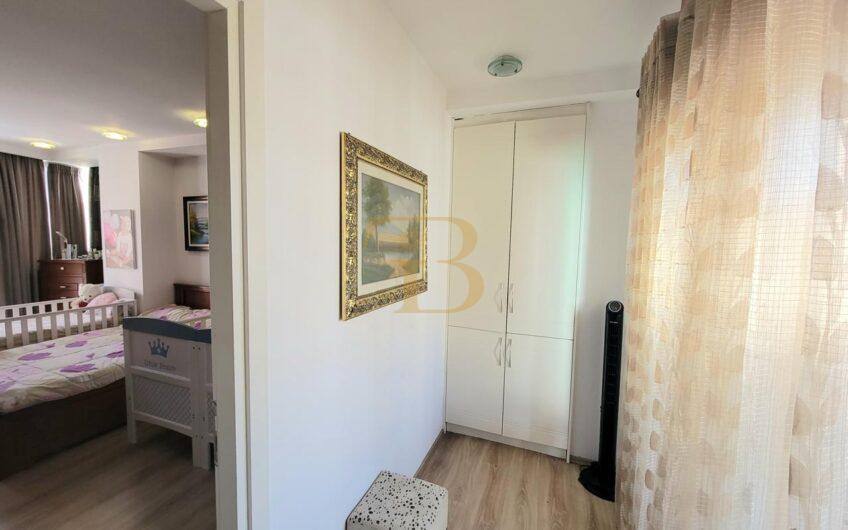 Duplex 2+1+2 me qera, Kristal Center
