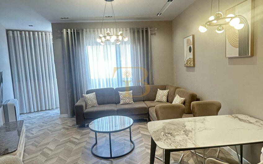 Apartament 2+1+2 me qera, Qendër