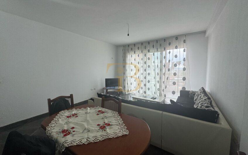 Apartament 1+1 me qera, Astir