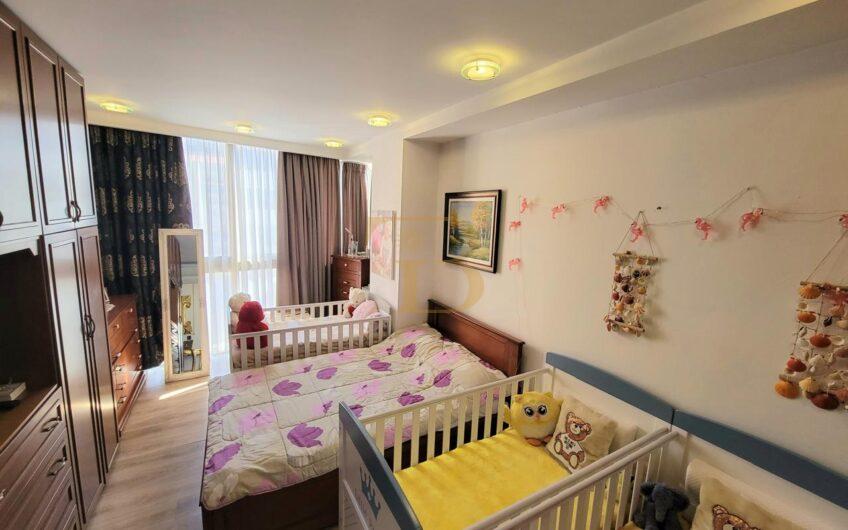 Duplex 2+1+2 me qera, Kristal Center