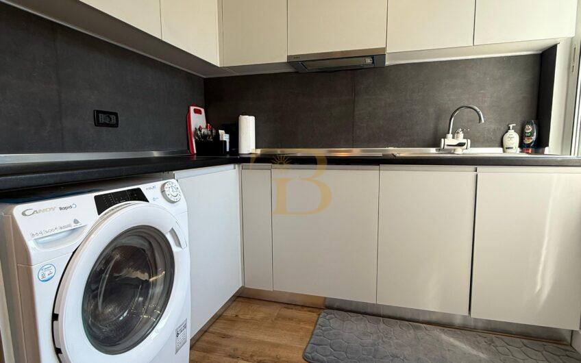 Apartament 1+1 me qera, Komuna e Parisit