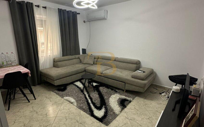 Apartament 1+1 me qera, Rruga Myslym Shyri