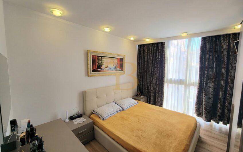 Duplex 2+1+2 me qera, Kristal Center