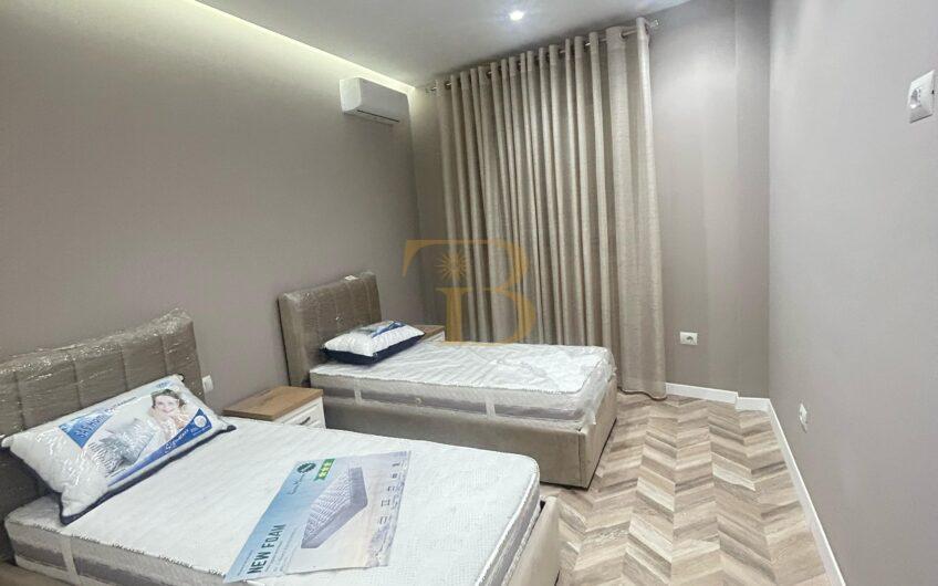 Apartament 2+1+2 me qera, Qendër
