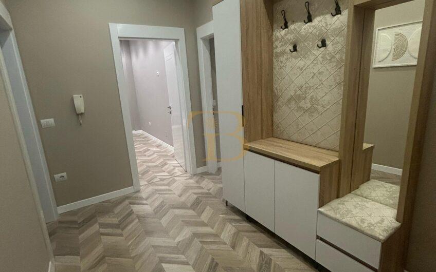 Apartament 2+1+2 me qera, Qendër