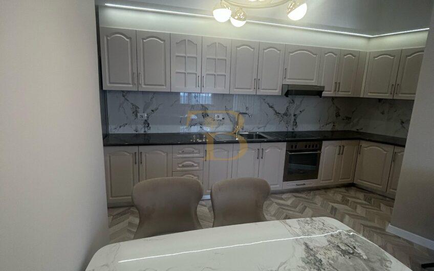 Apartament 2+1+2 me qera, Qendër