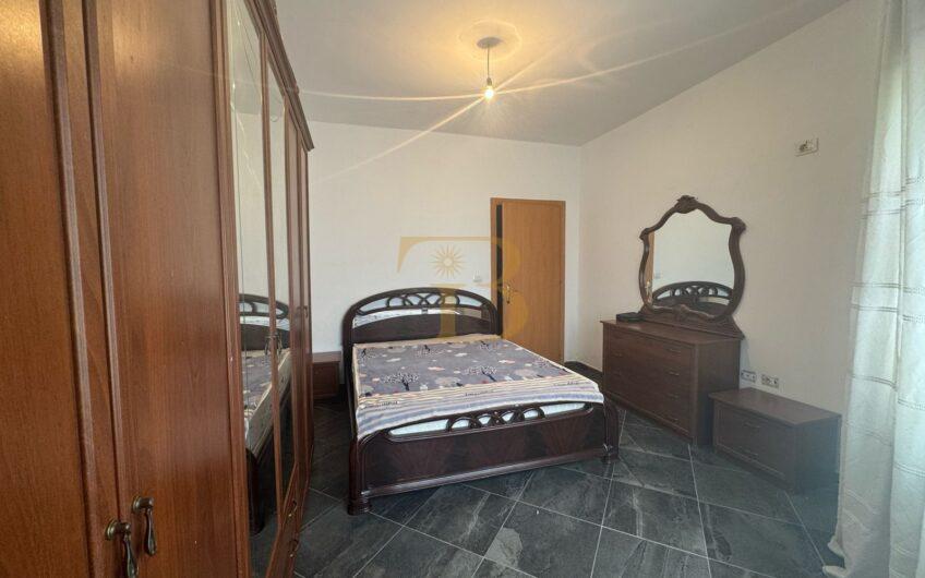 Apartament 1+1 me qera, Astir