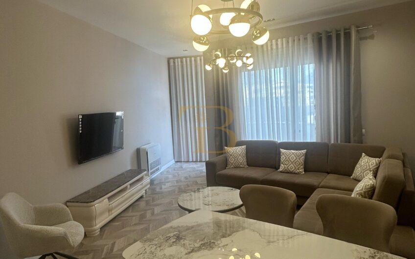 Apartament 2+1+2 me qera, Qendër
