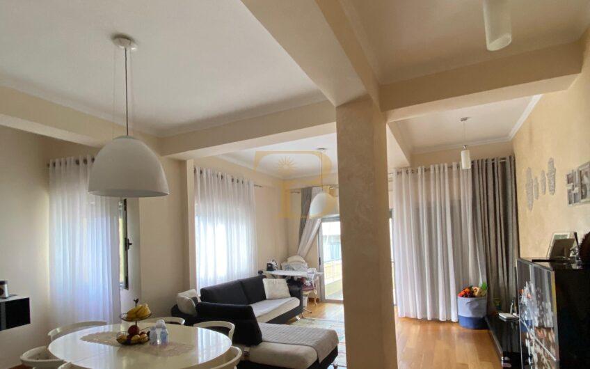 Apartament 2+1/post parkimi në shitje, Liqeni i Thatë