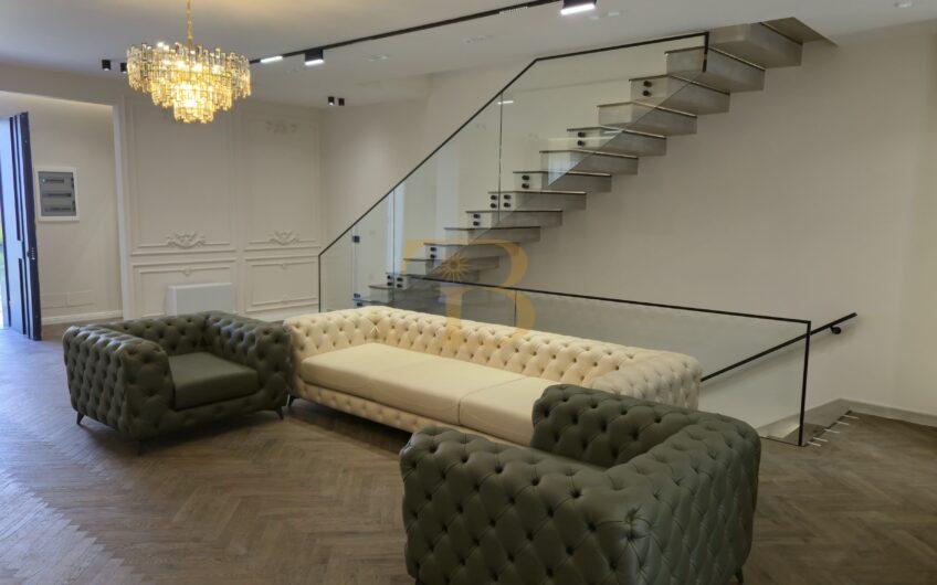 Vilë 2-katëshe në shitje/qera, TEG