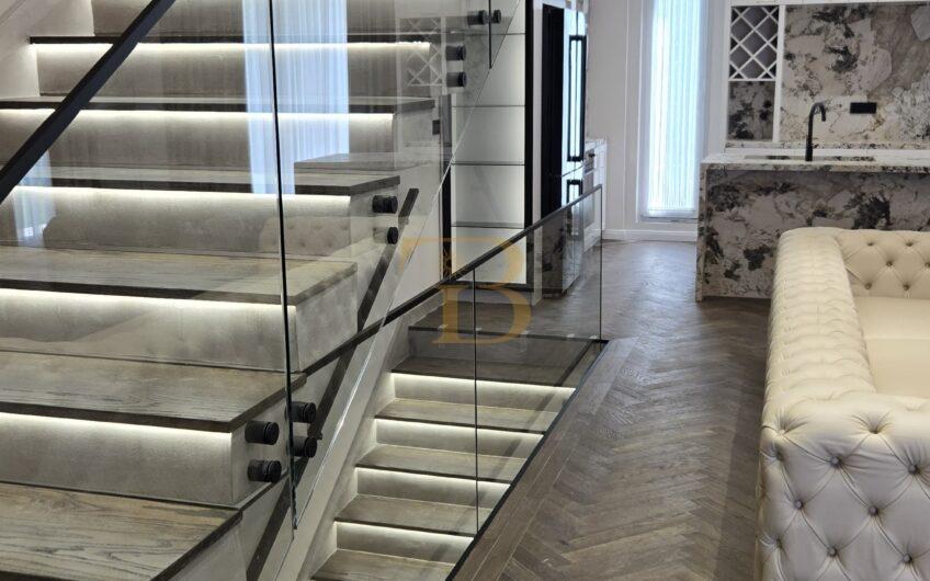 Vilë 2-katëshe në shitje/qera, TEG