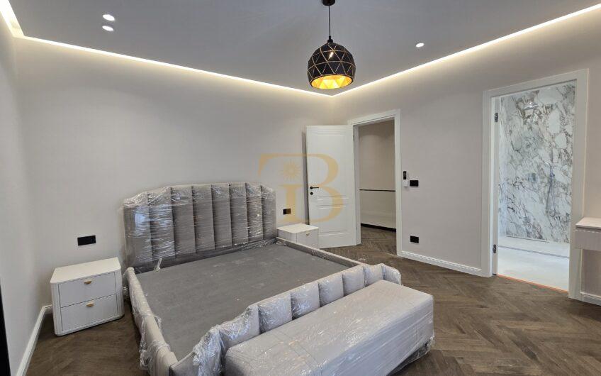 Vilë 2-katëshe në shitje/qera, TEG