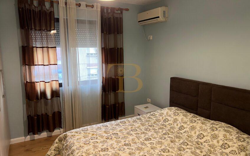 Apartament 1+1 me qera, Ish Parku i Autobuzave
