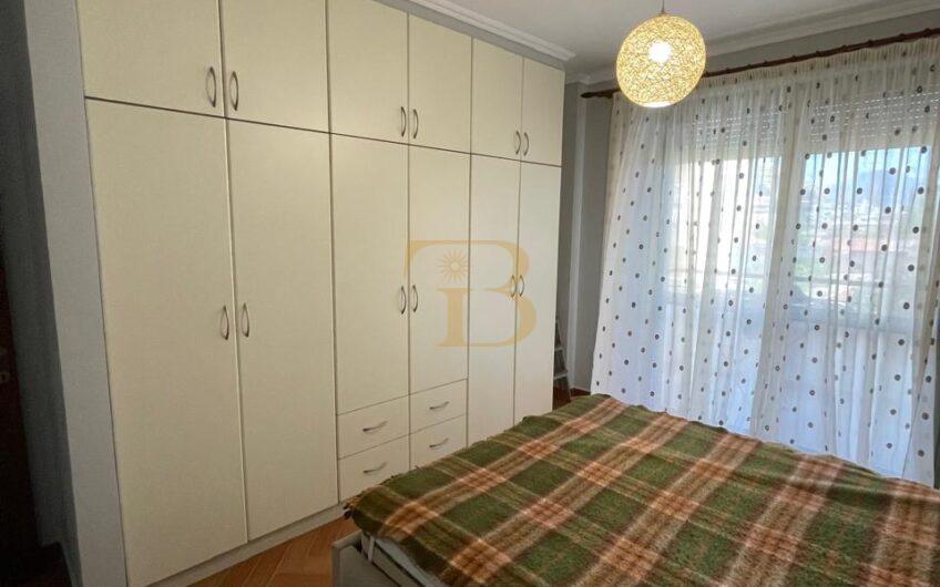 Apartament 2+1+2 me qera, Komuna e Parisit