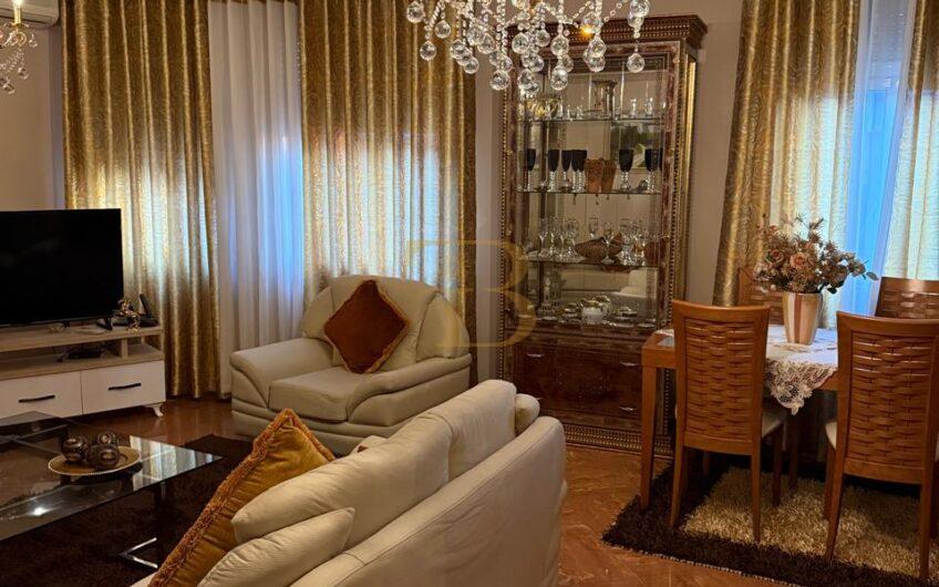 Apartament 2+1 me qera, Qendër