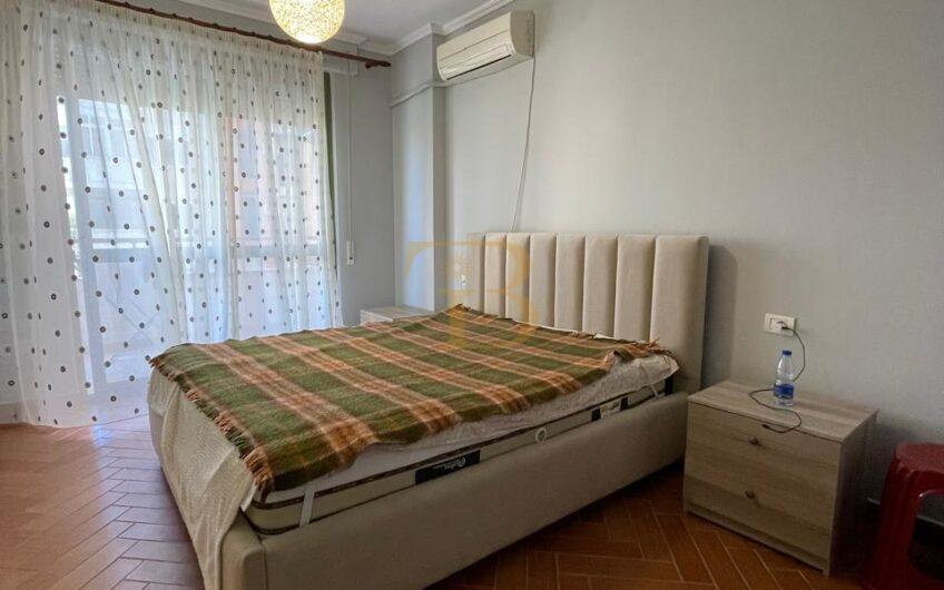 Apartament 2+1+2 me qera, Komuna e Parisit