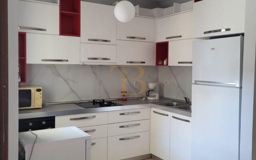 Apartament 2+1+2/post parkimi me qera, Kopshti Botanik