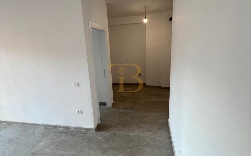 Apartament 2+1 në shitje, Myslym Shyri