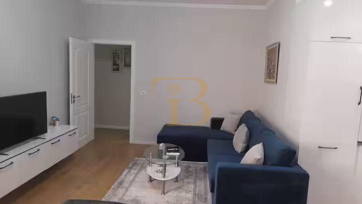 Apartament 1+1 me qera, Myslym Shyri