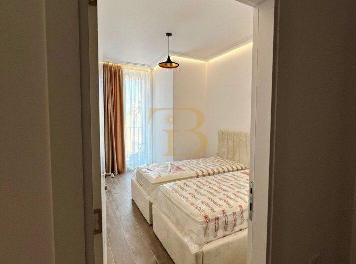 Apartament 2+1/post parkimi me qera, Rruga Riza Cerova