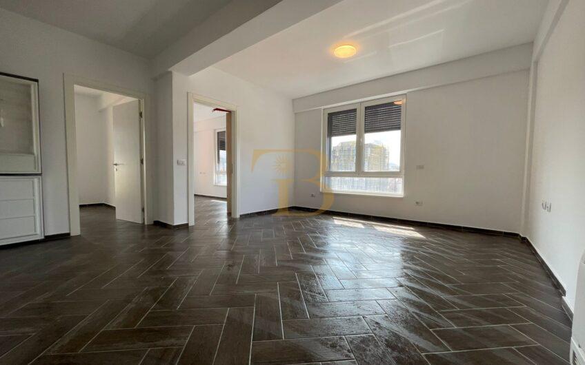 Ambjent zyrash me qera, Rruga Myslym Shyri