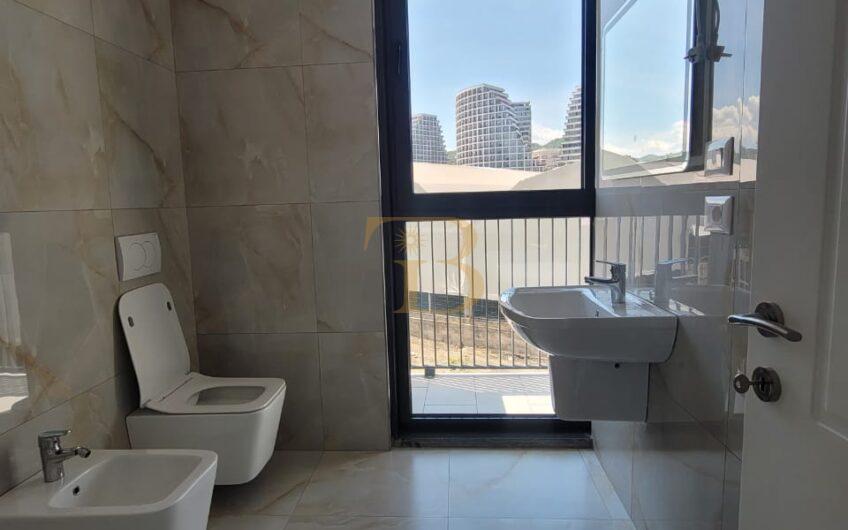 Ambjent zyrash/post parkimi me qera, Lake View Residence