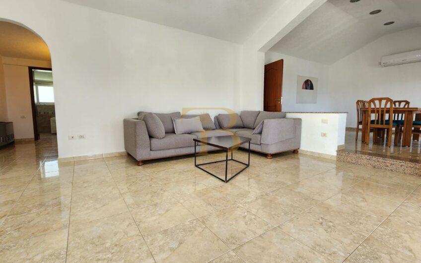 Penthouse me qera, Liqeni i Thatë