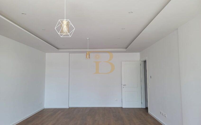 Ambjent zyrash/post parkimi me qera, Lake View Residence