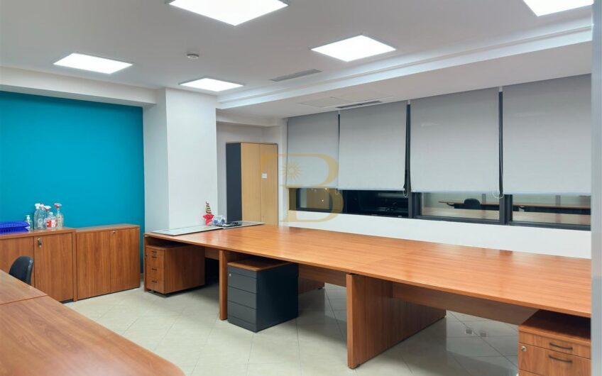 Ambjent zyrash me qera, Kullat Binjake