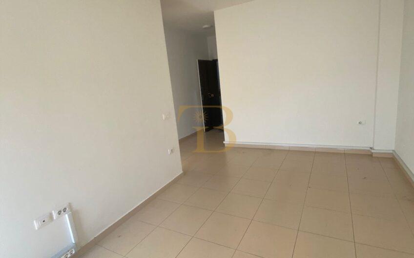 Ambjent zyrash me qera, Rruga e Kosovarëve