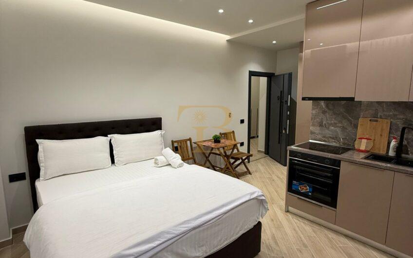 Garsionere me qera, Rruga 5 Maji