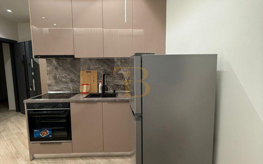 Garsionere me qera, Rruga 5 Maji