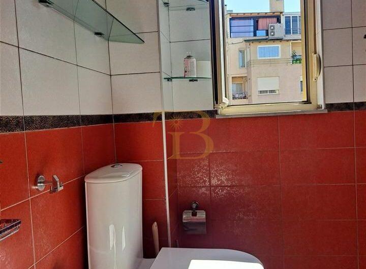 Apartament 2+1/post parkimi me qera, Liqeni i Thatë