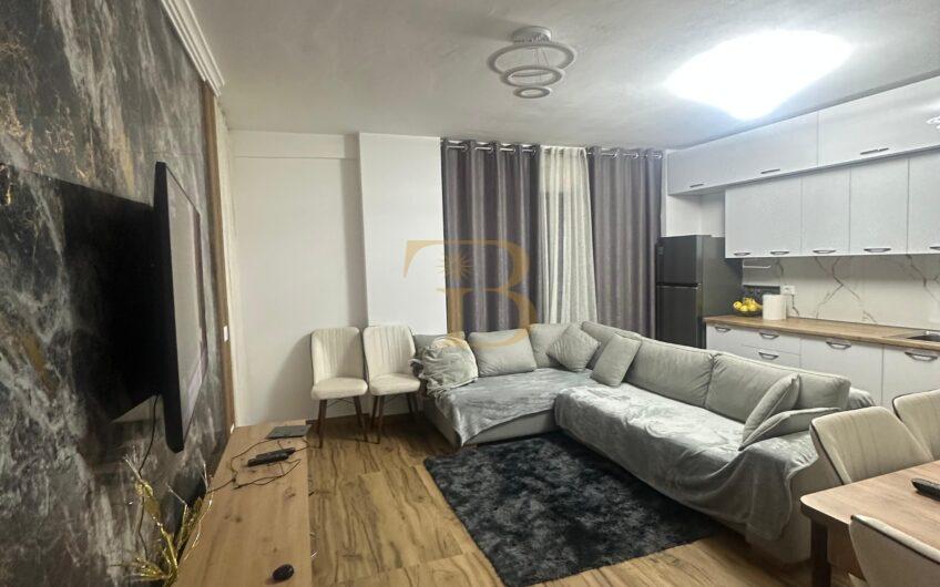 Apartament 1+1 me qera, Rruga 5 Maji