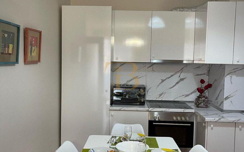 Apartament 2+1 me qera, Gjimnazi Petro Nini