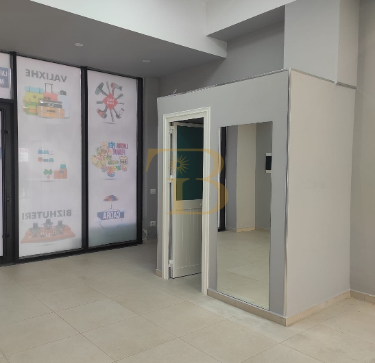 Ambjent biznesi me qera, Kamëz