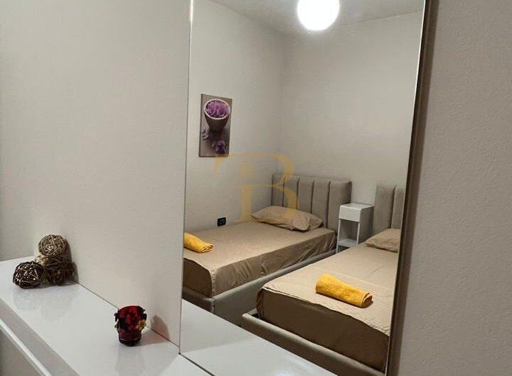Apartament 2+1 me qera, Gjimnazi Petro Nini