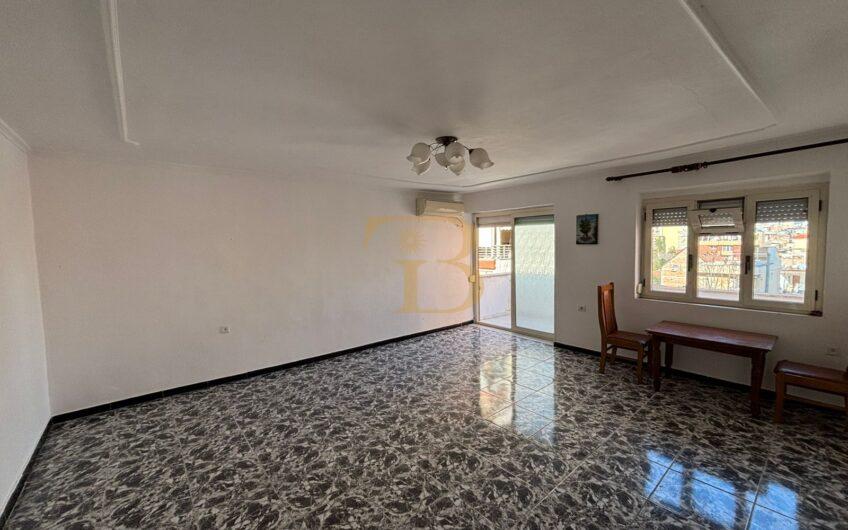 Apartament 2+1 me qera, Myslym Shyri.