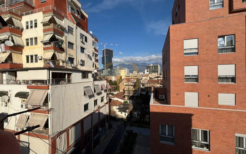 Apartament 2+1 me qera, Myslym Shyri.