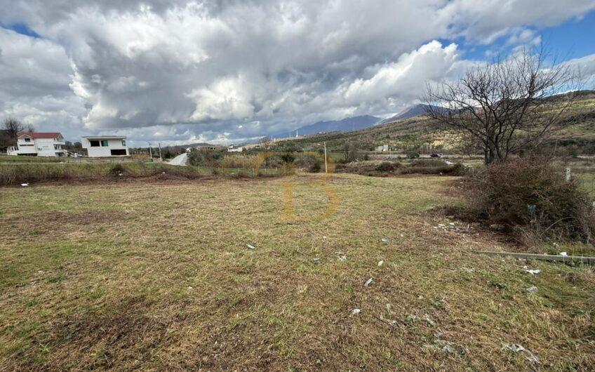 Tokë në shitje, Berzhitë.