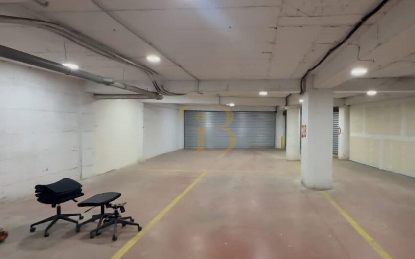 Ambjent magazinimi me qera, Komuna e Parisit