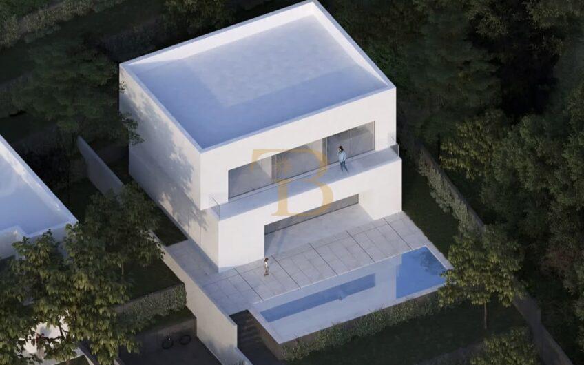 Vilë 2-katëshe në shitje, Mullet.