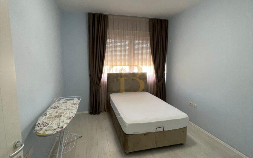 Apartament 3+1+2 me qera, Liqeni i Thate